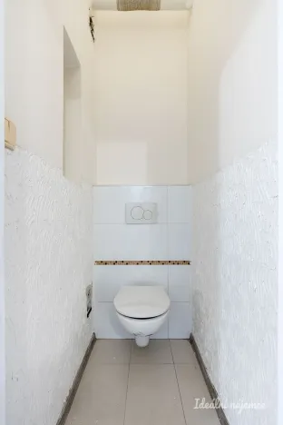 Pronájem bytu 2+1, Praha - Libeň, Pod Kotlaskou, 48 m2