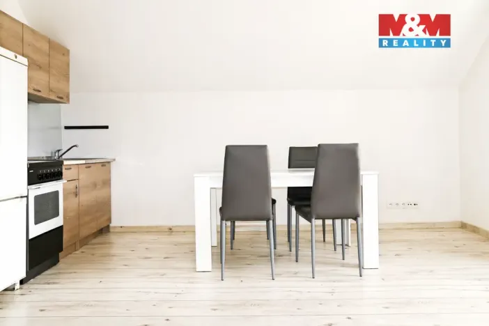 Pronájem bytu 2+kk, Karlovy Vary, Plzeňská, 40 m2