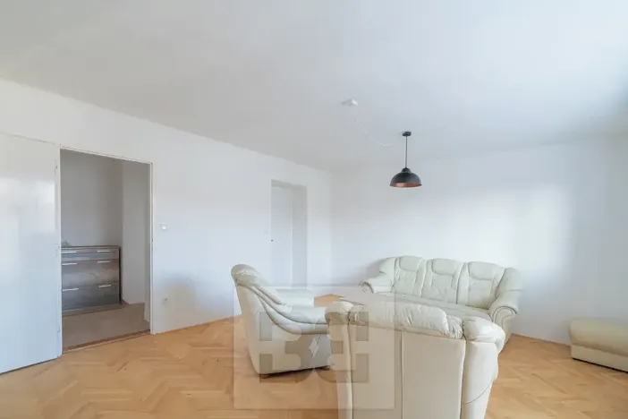 Pronájem bytu 2+1, Hradec Králové, Skupova, 61 m2