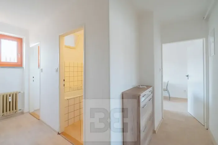 Pronájem bytu 2+1, Hradec Králové, Skupova, 61 m2