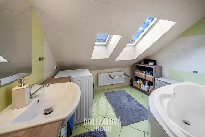 Pronájem bytu 4+1, Luka nad Jihlavou, nám. 9. května, 112 m2