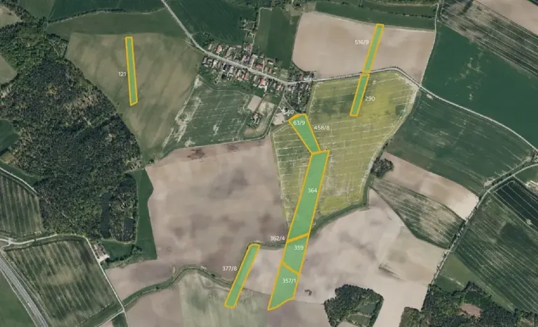 Prodej podílu pole, Býšť, 37332 m2