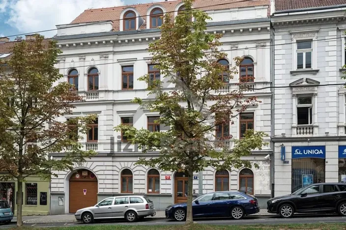 Pronájem kanceláře, Praha - Břevnov, Bělohorská, 1054 m2