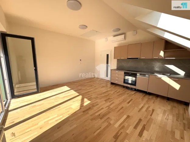 Pronájem bytu 2+kk, Dobřichovice, Pražská, 54 m2