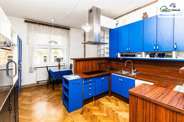 Pronájem bytu 3+1, Cheb, Májová, 114 m2