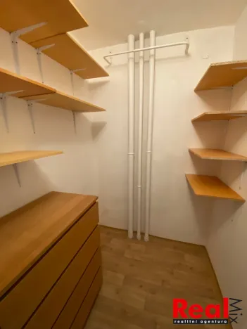 Pronájem bytu 2+1, Valtice, Lázeňská, 56 m2