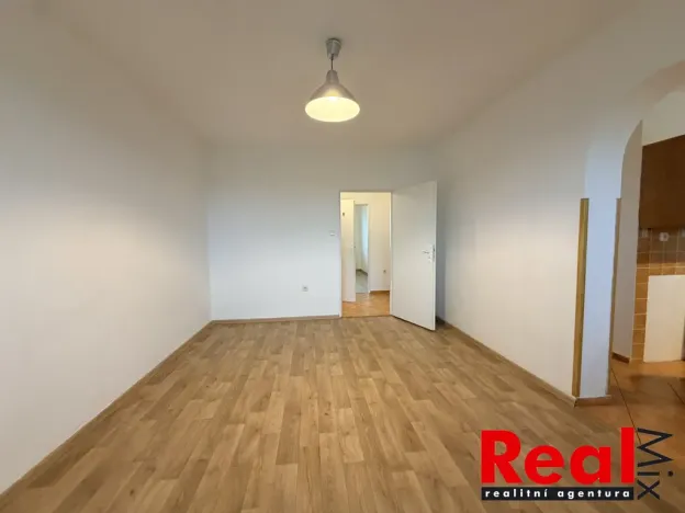 Pronájem bytu 2+1, Valtice, Lázeňská, 56 m2