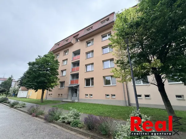 Pronájem bytu 2+1, Valtice, Lázeňská, 56 m2