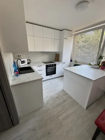 Prodej bytu 3+1, Praha - Modřany, Pertoldova, 71 m2