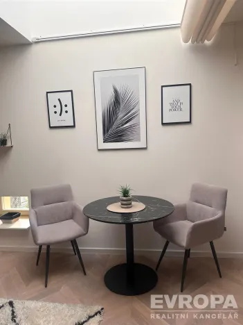 Pronájem bytu 2+kk, Praha - Vinohrady, U Zvonařky, 44 m2