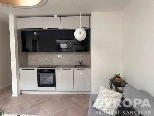 Pronájem bytu 2+kk, Praha - Vinohrady, U Zvonařky, 44 m2