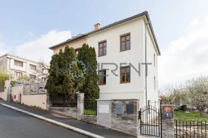 Pronájem bytu 1+1, Praha - Malešice, Bakalářská, 38 m2