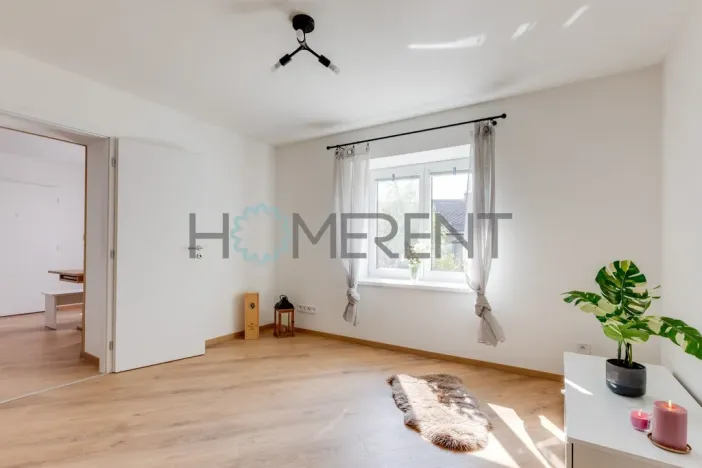 Pronájem bytu 1+1, Praha - Malešice, Bakalářská, 38 m2