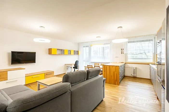 Pronájem bytu 3+kk, Praha, Ostravská, 73 m2