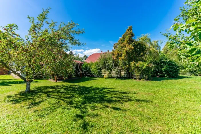 Prodej vícegeneračního domu, Velký Chlumec, 180 m2