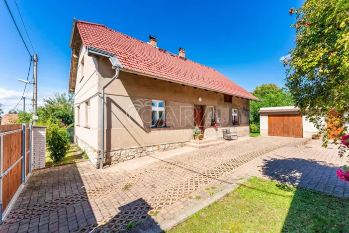 Prodej vícegeneračního domu, Velký Chlumec, 180 m2