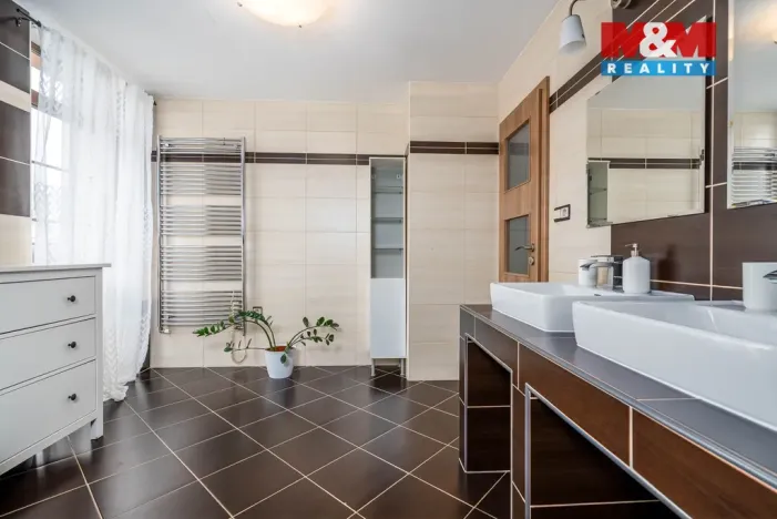 Prodej rodinného domu, Střezetice, 187 m2