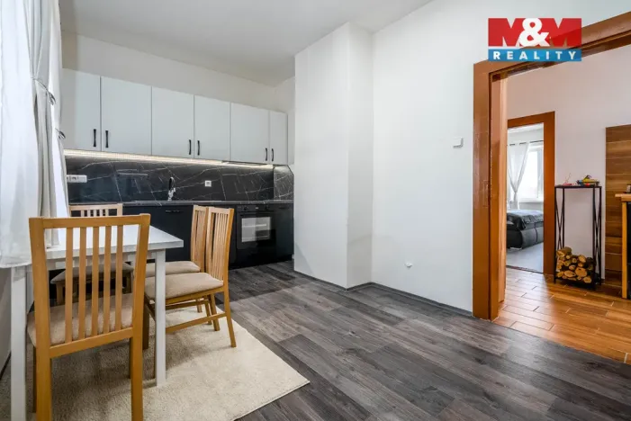 Prodej činžovního domu, Dymokury, Lesní, 280 m2