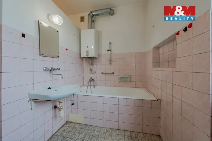 Prodej rodinného domu, Valašské Meziříčí, Družstevní, 230 m2