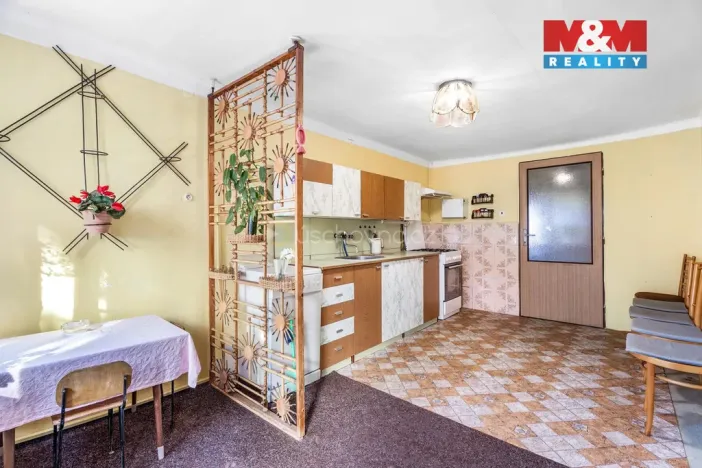 Prodej rodinného domu, Spomyšl, 350 m2