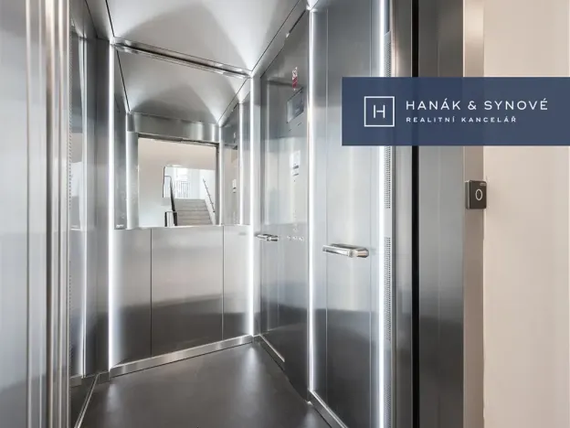 Prodej bytu 4+kk, Pohořelice, U Kasáren, 90 m2