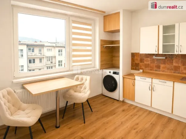 Pronájem bytu 1+1, Zlín, Potoky, 32 m2