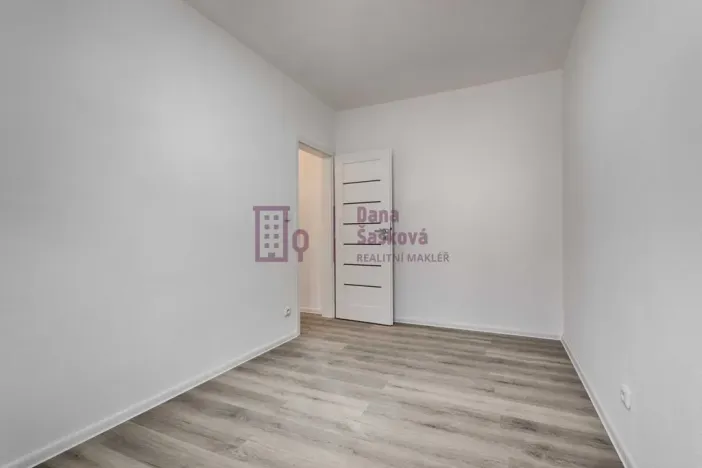 Pronájem bytu 3+kk, Jindřichův Hradec - Jindřichův Hradec I, nám. Míru, 57 m2