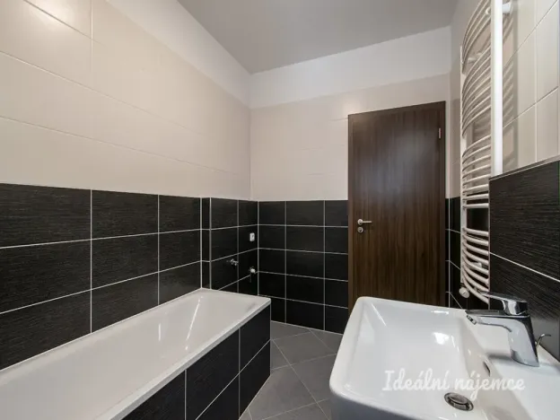 Pronájem bytu 2+kk, Praha - Střížkov, Makedonská, 51 m2