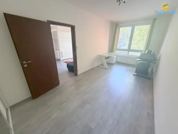 Pronájem bytu 2+kk, Praha - Vysočany, Pod Harfou, 58 m2
