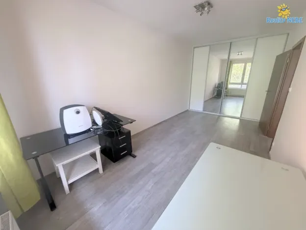 Pronájem bytu 2+kk, Praha - Vysočany, Pod Harfou, 58 m2