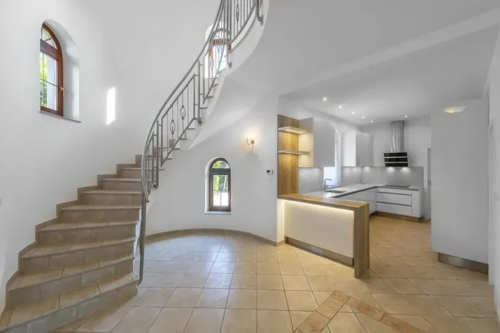 Pronájem vily, Praha - Nebušice, Nebušická, 254 m2