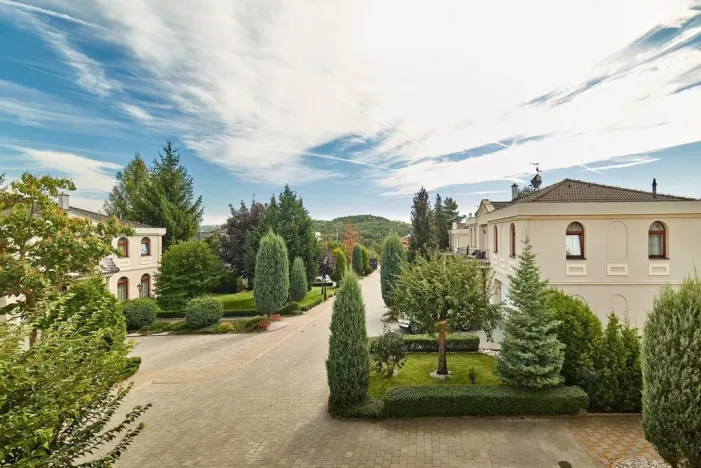 Pronájem vily, Praha - Nebušice, Nebušická, 254 m2
