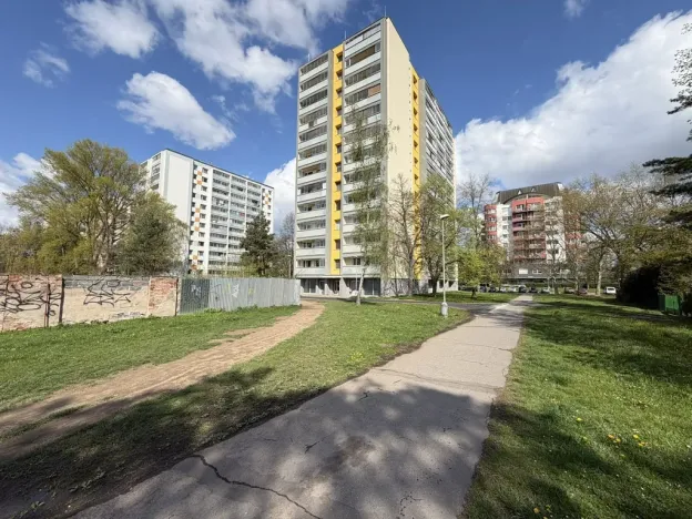 Pronájem bytu 2+kk, Pardubice - Zelené Předměstí, nábřeží Závodu míru, 42 m2