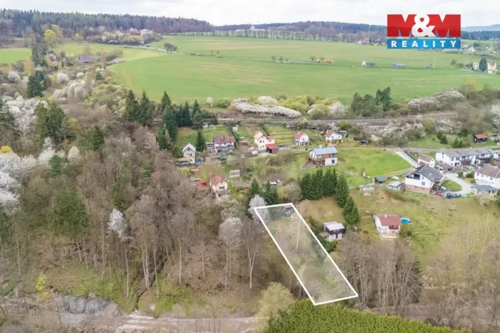 Prodej zahrady, Plasy, 860 m2