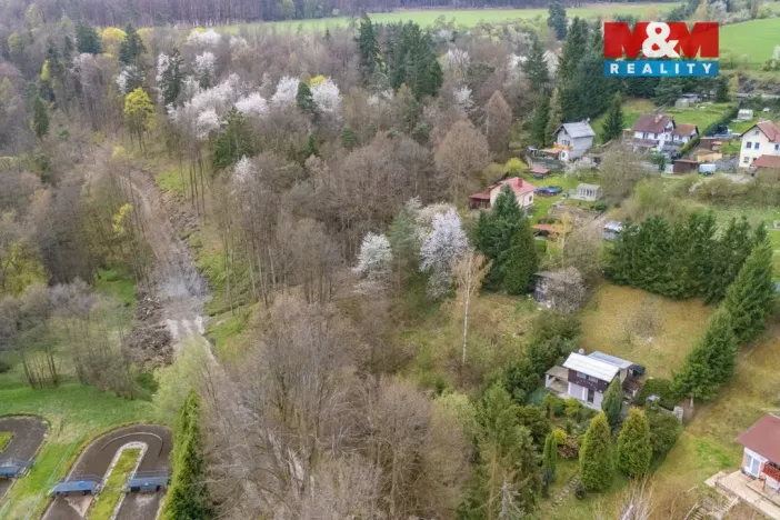 Prodej zahrady, Plasy, 860 m2