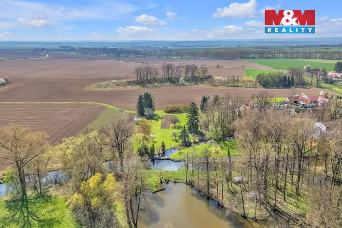 Prodej pozemku, Hrochův Týnec - Blížňovice, 2680 m2