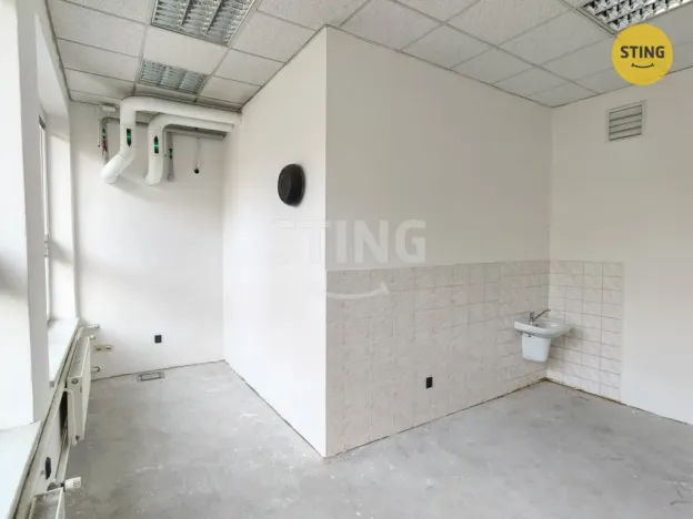 Pronájem skladu, Ostrava, Paskovská, 600 m2