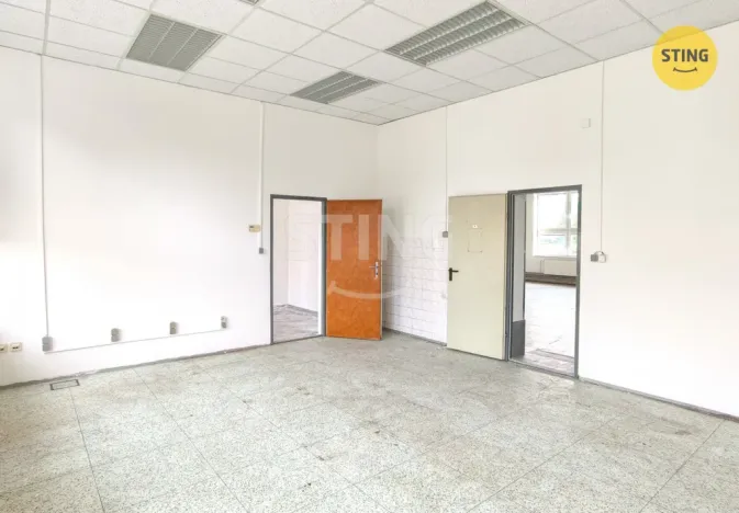 Pronájem skladu, Ostrava, Paskovská, 600 m2