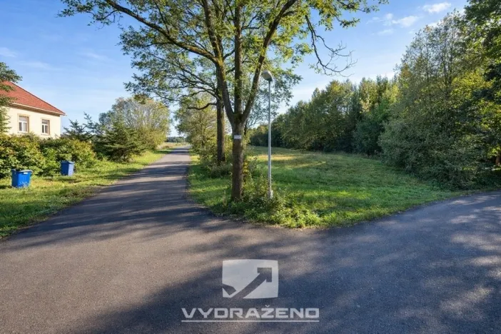 Prodej louky, Lomnice nad Popelkou, 640 m2