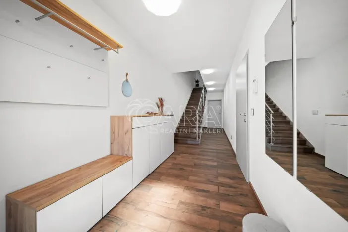 Prodej rodinného domu, Štěkeň, Slatinská, 227 m2