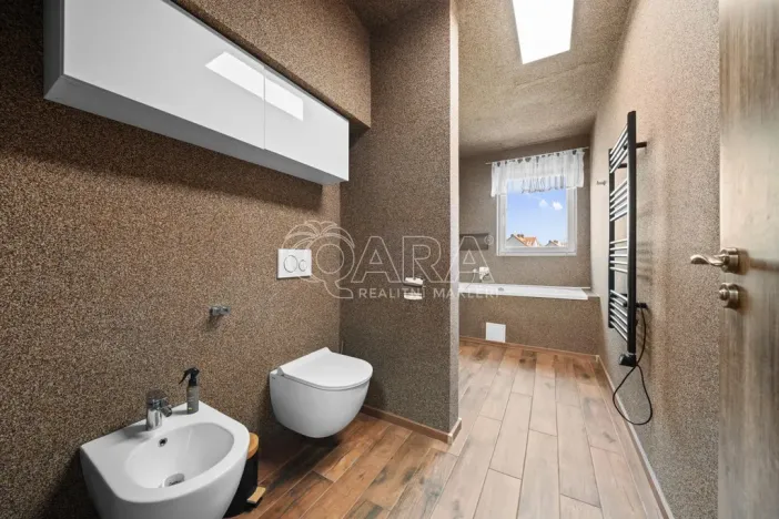 Prodej rodinného domu, Štěkeň, Slatinská, 227 m2