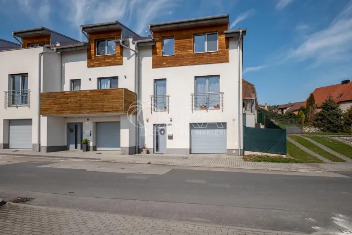 Prodej rodinného domu, Štěkeň, Slatinská, 227 m2