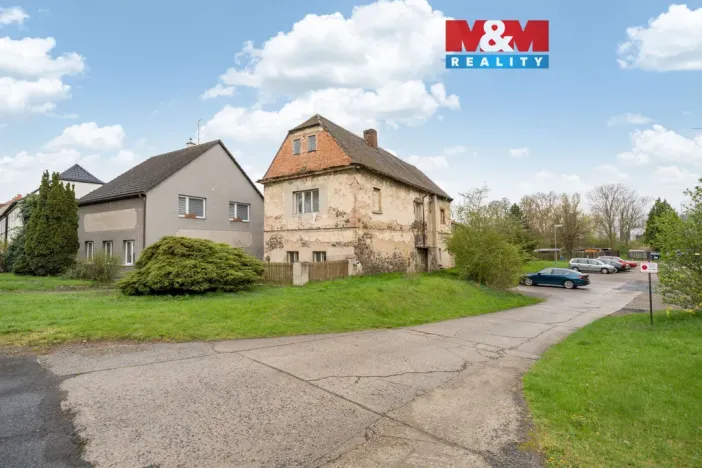 Prodej rodinného domu, Hostomice, Školní náměstí, 150 m2