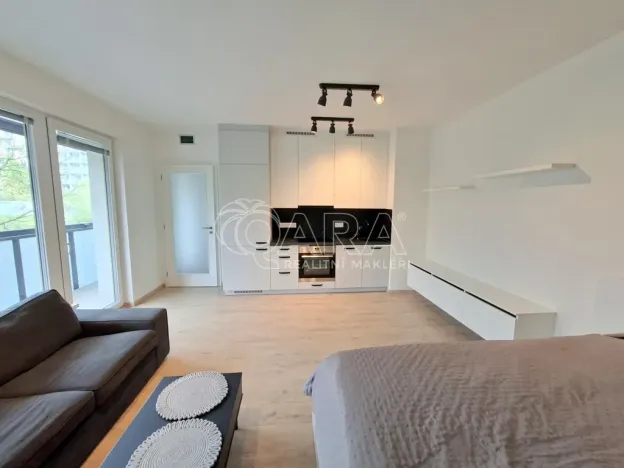 Pronájem bytu 1+kk, Praha - Michle, U plynárny, 37 m2