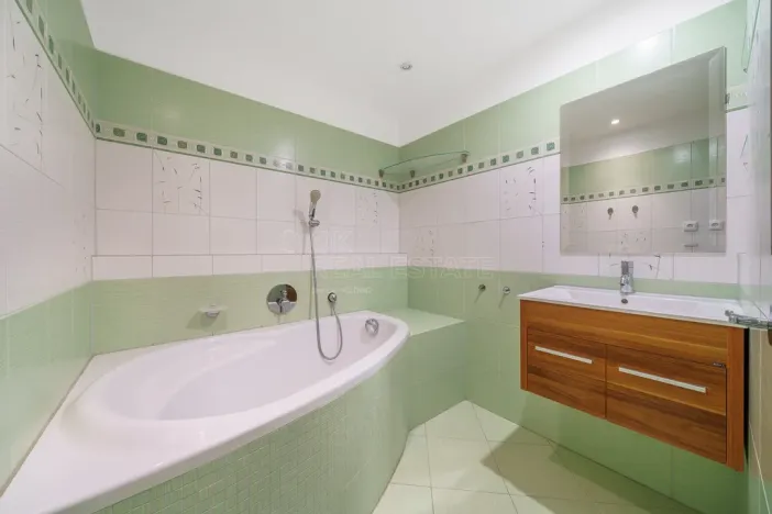 Pronájem bytu 2+1, Ostrov, Jungmannova, 61 m2