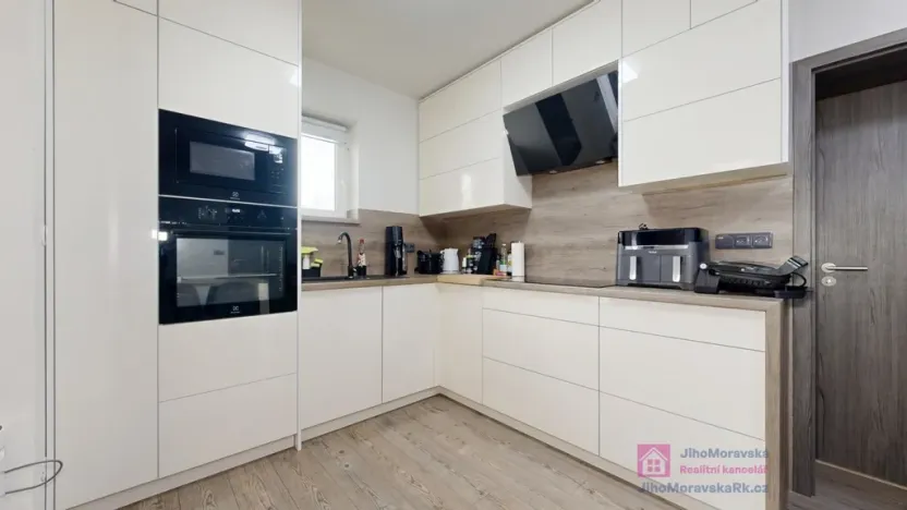 Pronájem bytu 2+1, Břeclav, Mládežnická, 84 m2