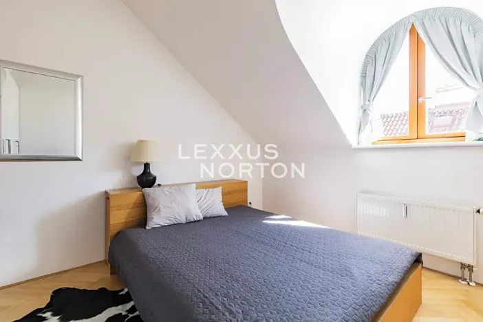 Pronájem bytu 3+kk, Praha - Malá Strana, Vlašská, 75 m2