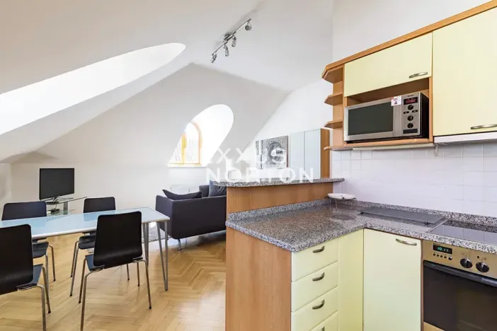 Pronájem bytu 3+kk, Praha - Malá Strana, Vlašská, 75 m2