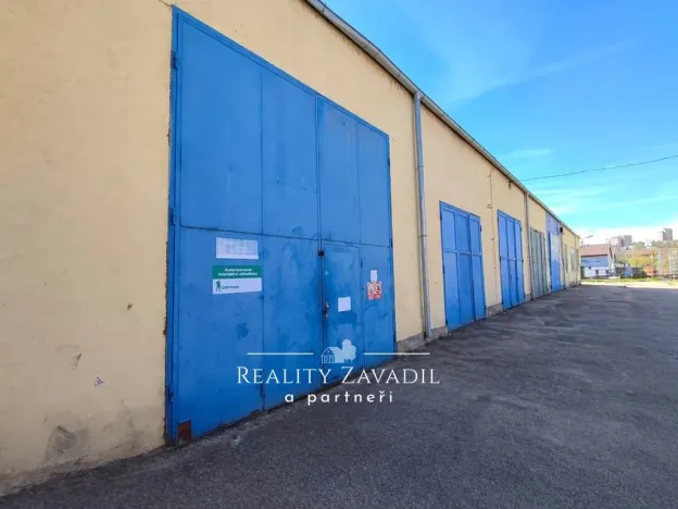 Pronájem skladu, Benešov, Čechova, 215 m2