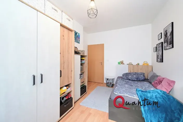 Pronájem bytu 2+kk, Praha - Řeporyje, Dělená, 56 m2